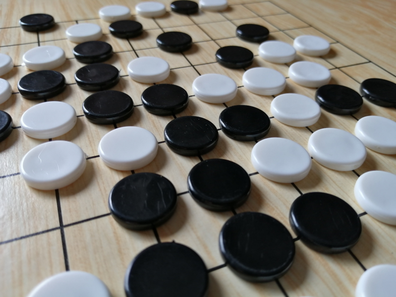 AlphaZero: Playing Chess and Controlling Quantum Systems