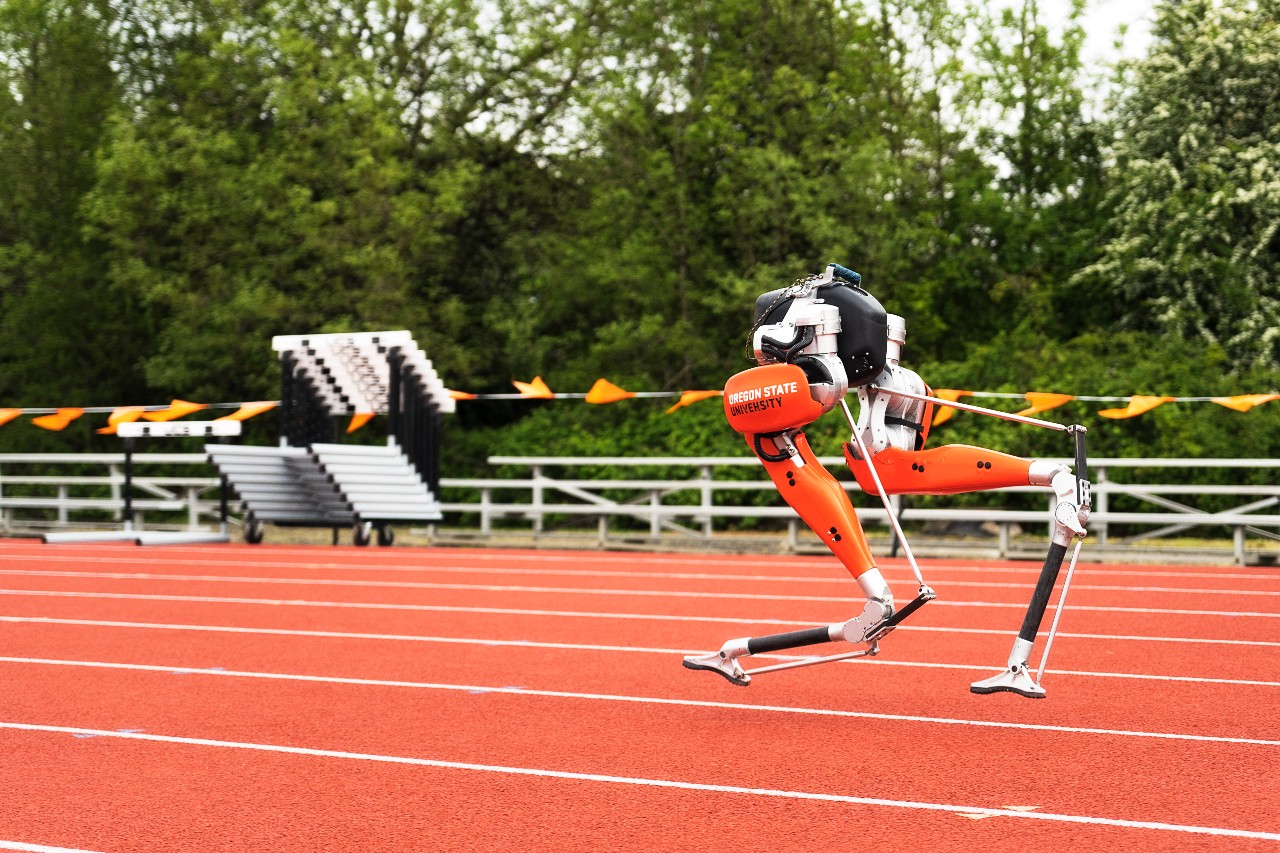 bipedal robot running on track